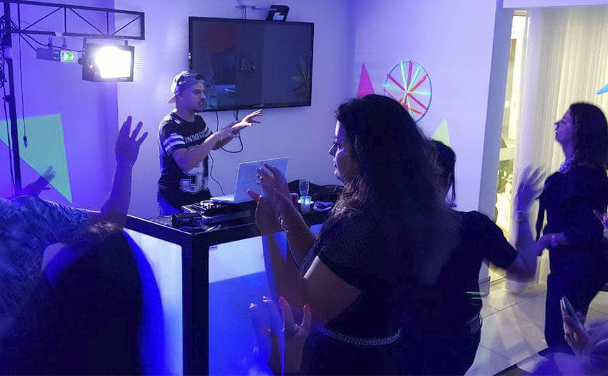 DJ animado para festa na Zona Leste
